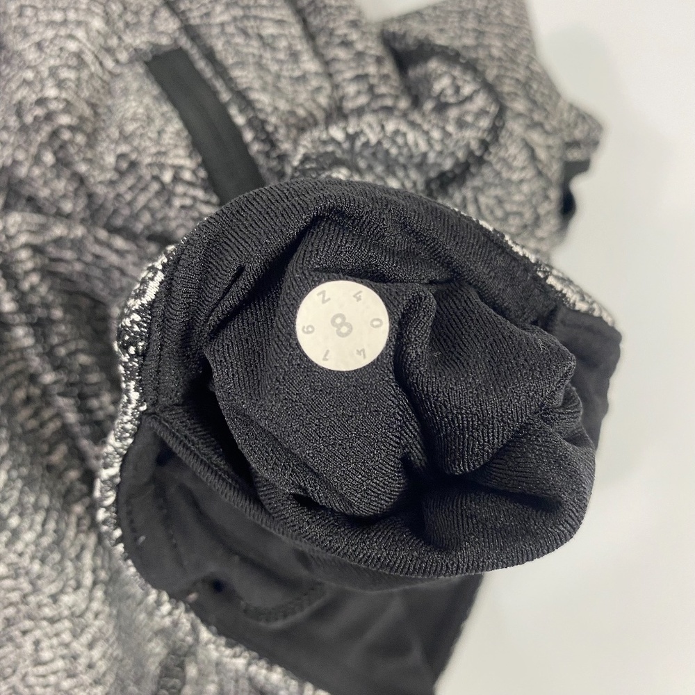 Lululemon Run It Out Tight Power Luxtreme Ripple Jacquard Black White SZ 8 - Picture 6 of 10
